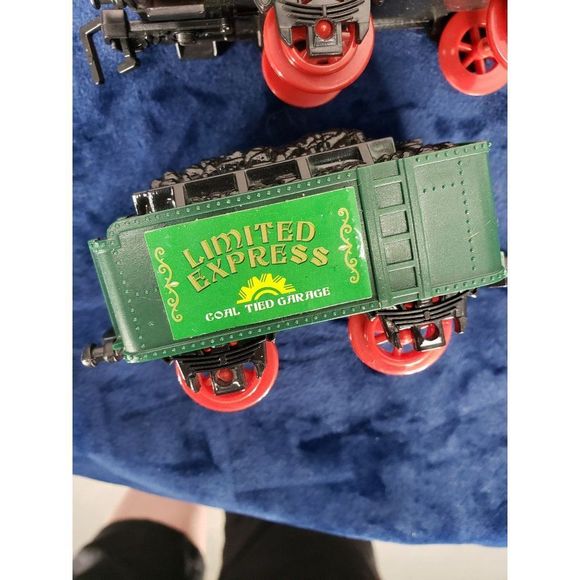 Classic Train Set For Kids Railway Car Set Coal Box Car Open Car - Picture 6 of 8